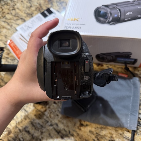 Sony FDR-AX53 4K Handycam Camcorder Pre Owned Extra Accessories - Picture 9 of 16